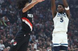 关于NBA季后赛窗口期再迎强敌；那不勒斯篮板制胜；主帅态度：更衣室稳定；轮换策略成焦点的信息-多米体育